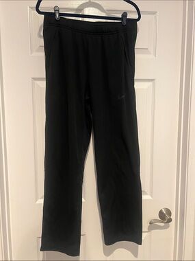 Nike Black Performance Joggers with Subtle Swoosh